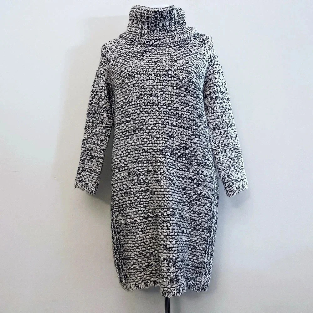 Banana Republic funnel neck chunkyknit oversized sweaterdress preppy fall